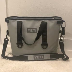 Yeti Soft Hopper 30 Cooler